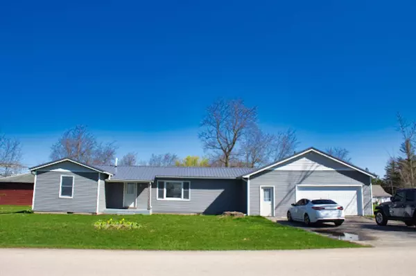 Medaryville, IN 47957,206 E Delaware ST