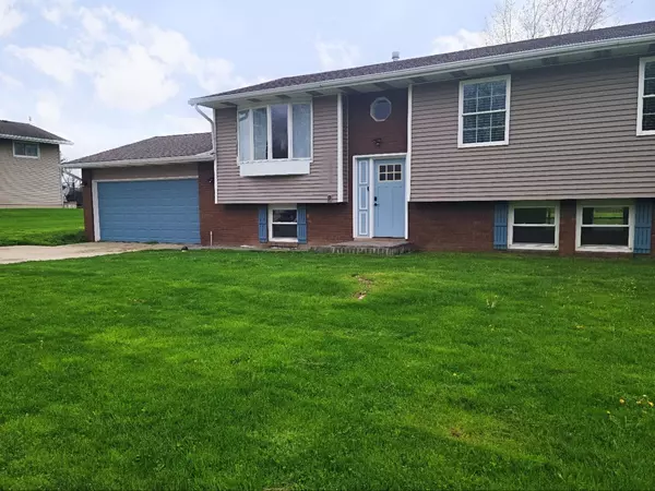 7600 W Mill CT, Hobart, IN 46342