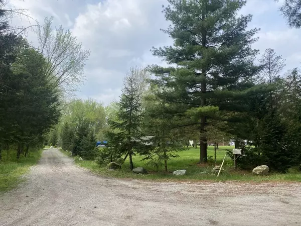 Knox, IN 46534,0 E Kitty LN