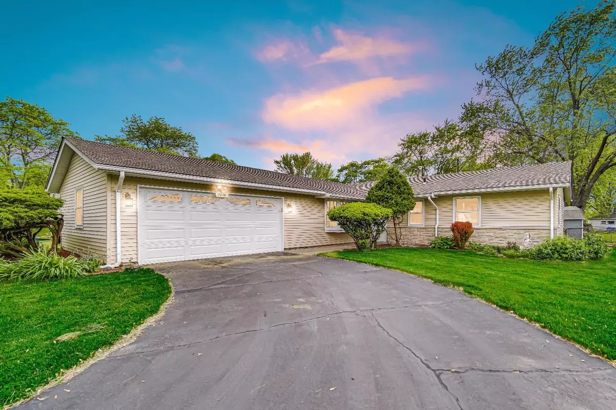 Merrillville, IN 46410,7536 Marshall PL