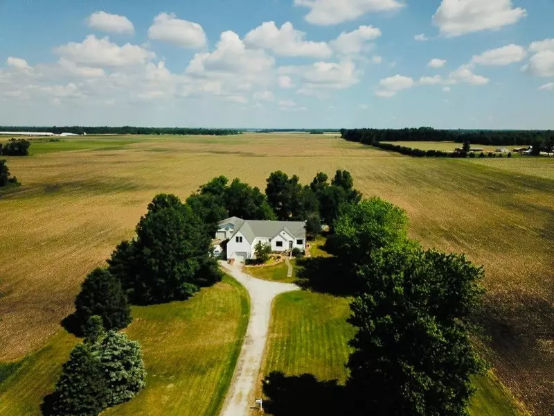 11336 W 500, Francesville, IN 47946