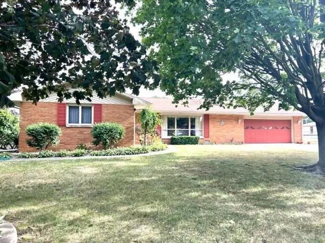 312 Carlson DR, Knox, IN 46534