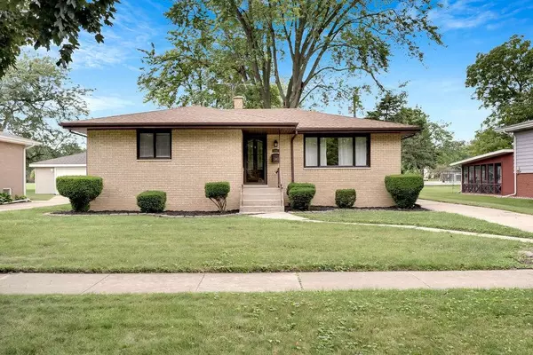 Munster, IN 46321,8126 Kraay AVE