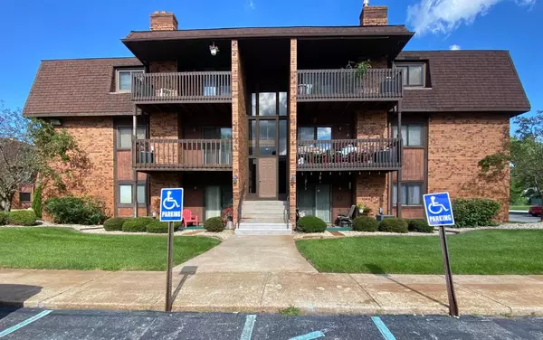 931 W Glen Park AVE #205, Griffith, IN 46319