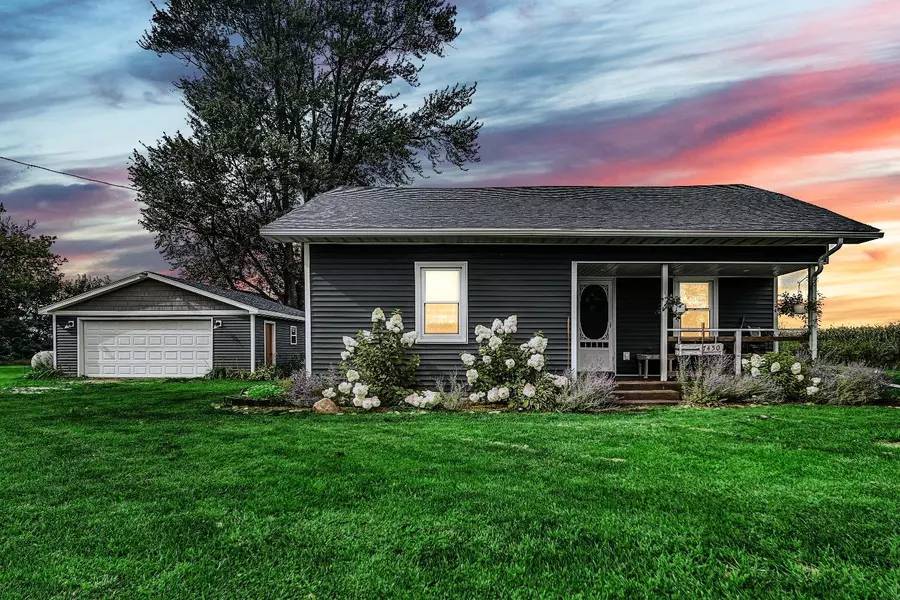 7450 W 700, Fair Oaks, IN