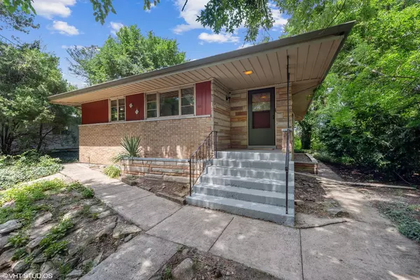 28 Ogden RD, Portage, IN 46368