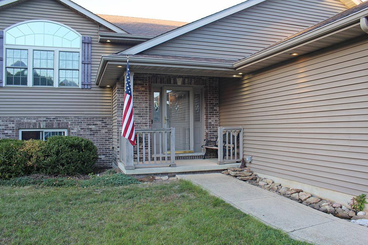 Lowell, IN 46356,6106 Oak Valley DR