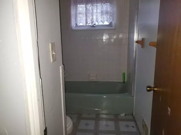 Gary, IN 46404,2027 W 19th AVE