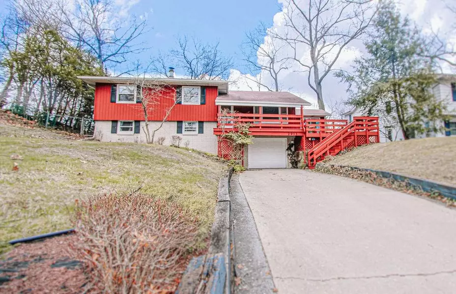 2913 Summitt DR, Long Beach, IN 46360