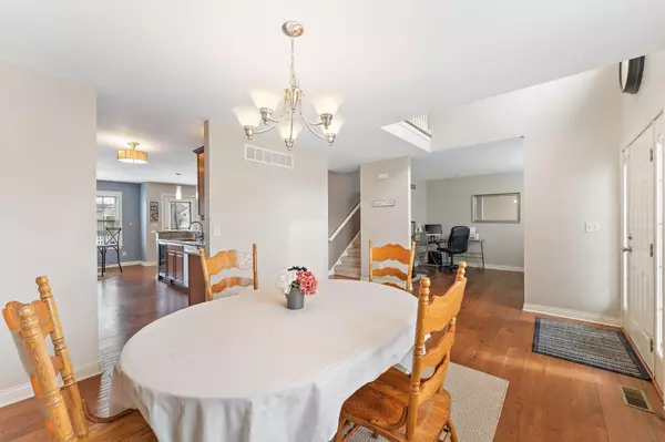 Valparaiso, IN 46385,2702 Kickbush DR