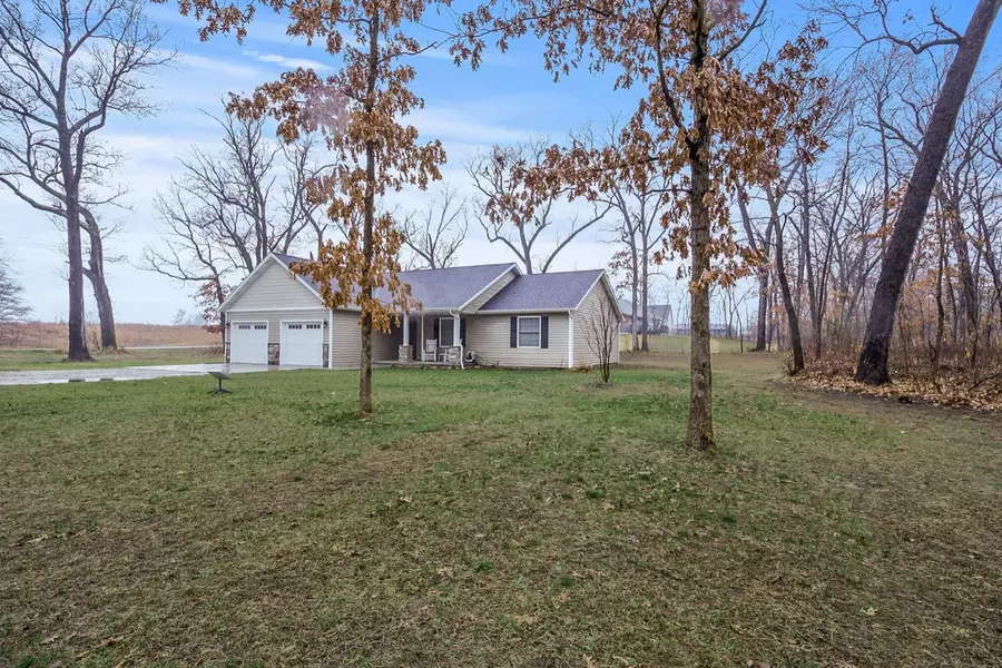 7137 S 590, North Judson, IN 46366