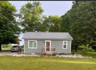 10095 E 300, Grovertown, IN 46531