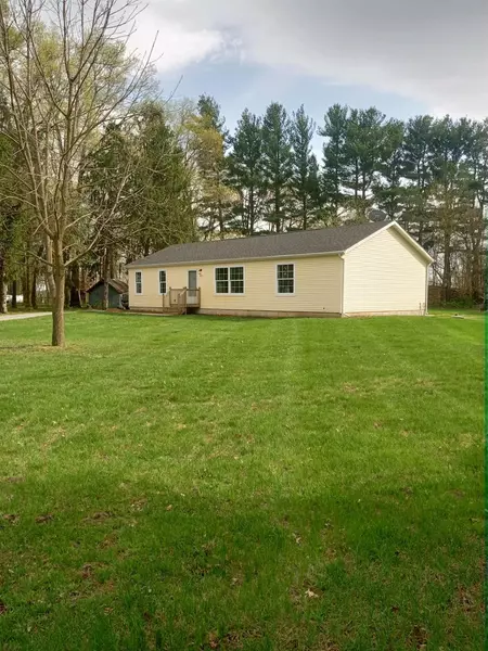 18312 S 1050, Lacrosse, IN 46348