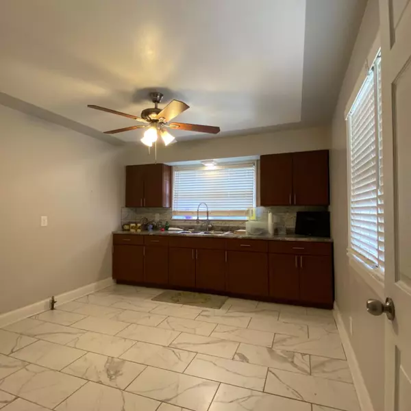 East Chicago, IN 46312,3821 Pulaski ST