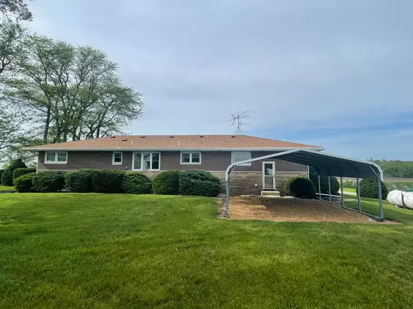 Kouts, IN 46347,660 E 600