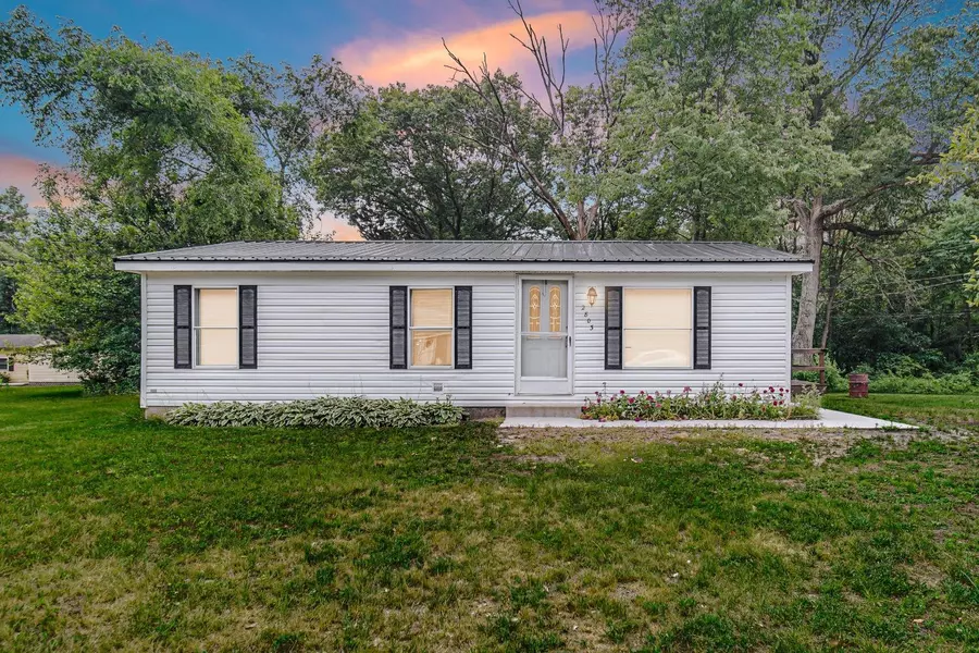 2803 W Elcona DR, North Judson, IN 46366