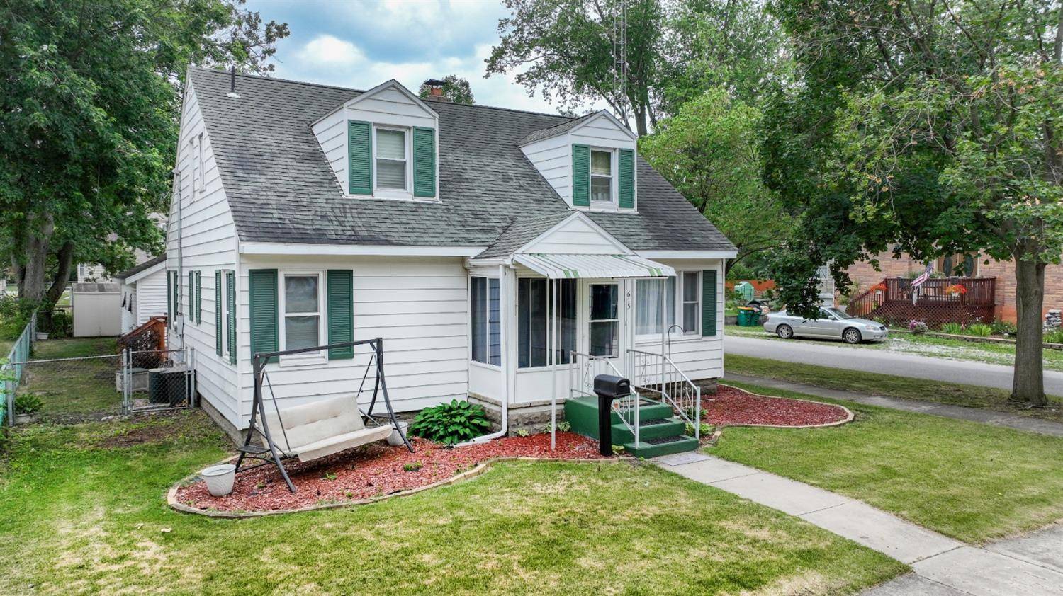 615 Cherry ST, North Judson, IN 46366