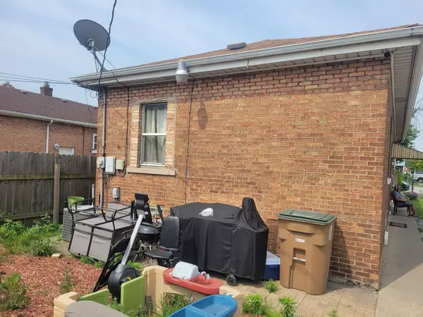 East Chicago, IN 46312,4003 Euclid AVE