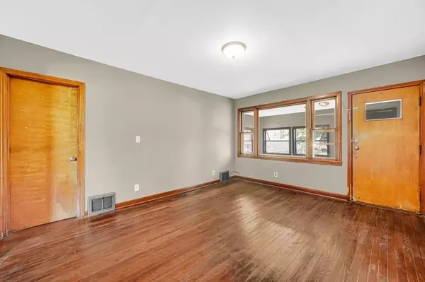 East Chicago, IN 46312,4860 Walsh AVE