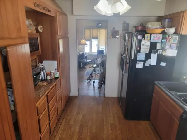 East Chicago, IN 46312,5607 Reading AVE