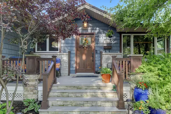 Munster, IN 46321,8012 Kooy DR