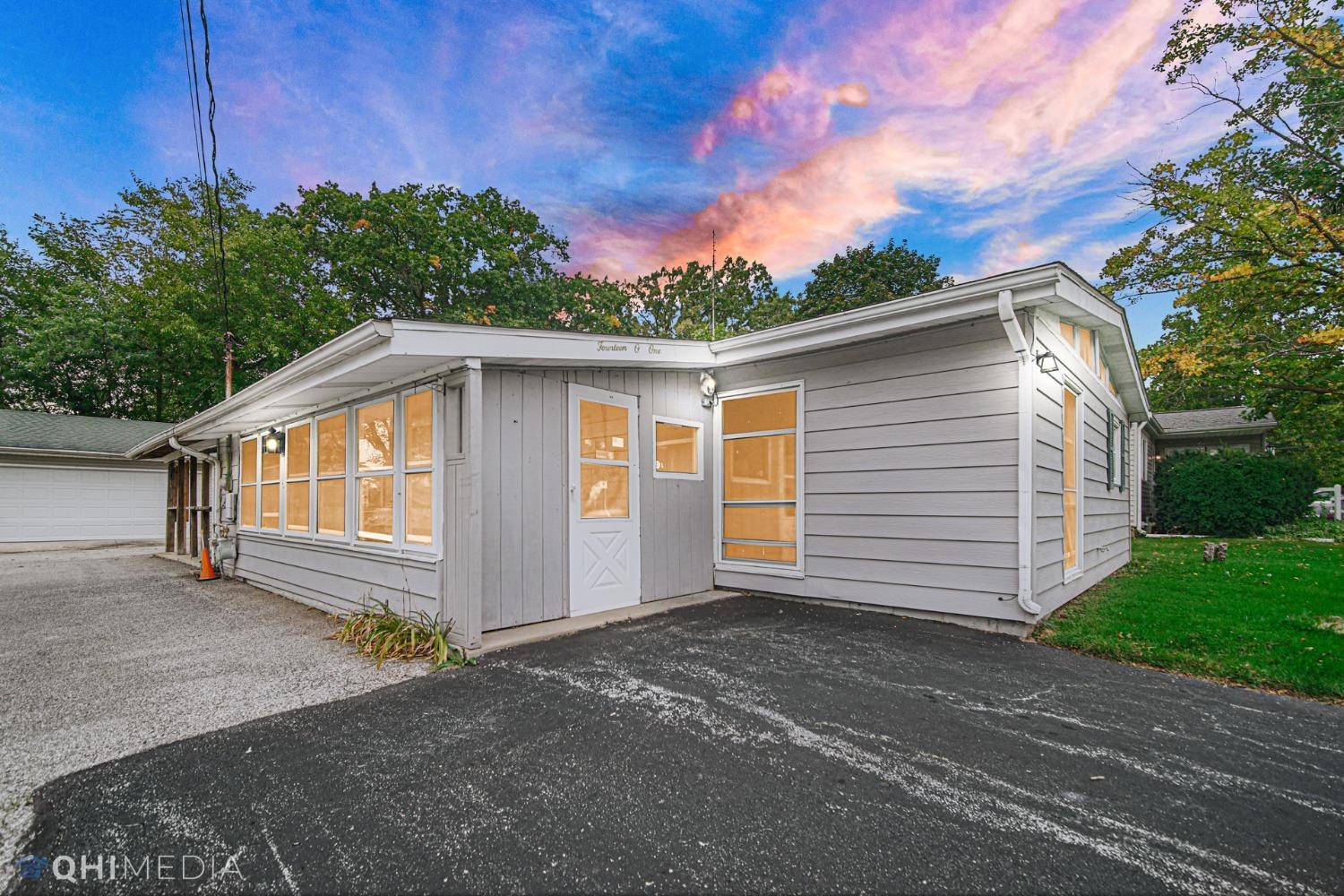Valparaiso, IN 46383,1401 Fairlane DR