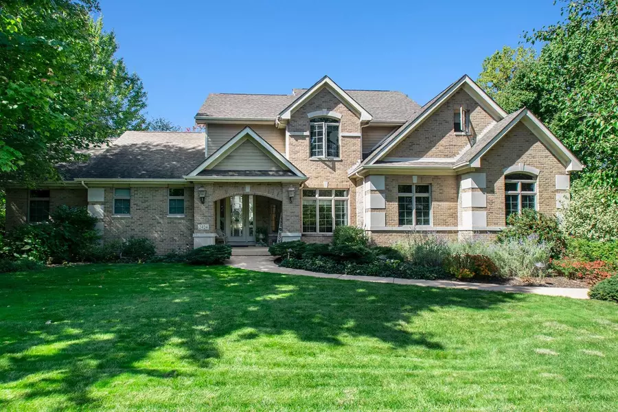 2424 Hideaway PT, Long Beach, IN 46360