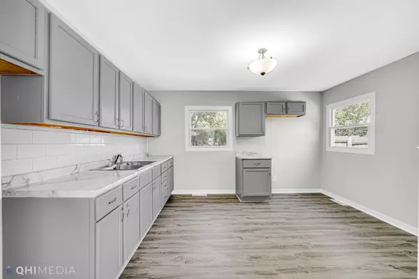 Gary, IN 46403,4640 Miller LN
