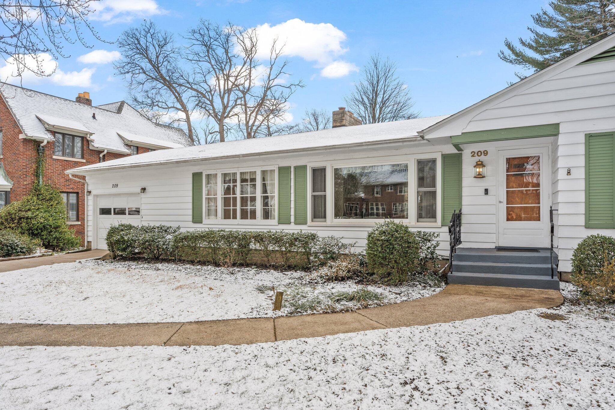 Michigan City, IN 46360,209 Kenwood PL