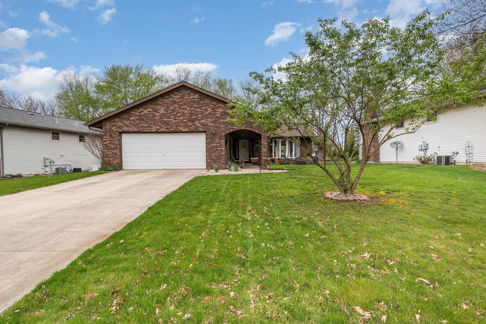 Chesterton, IN 46304,1046 Crabtree LN