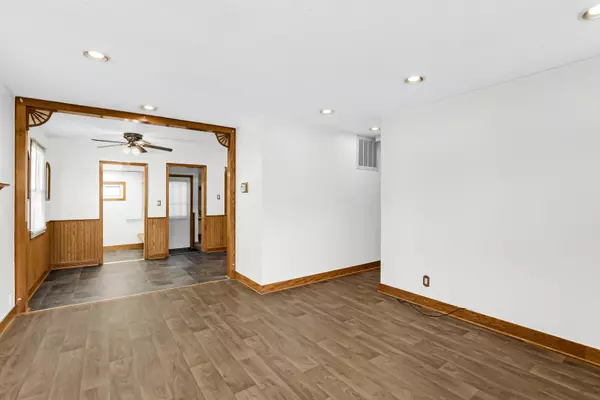 Hammond, IN 46323,6741 Leland AVE