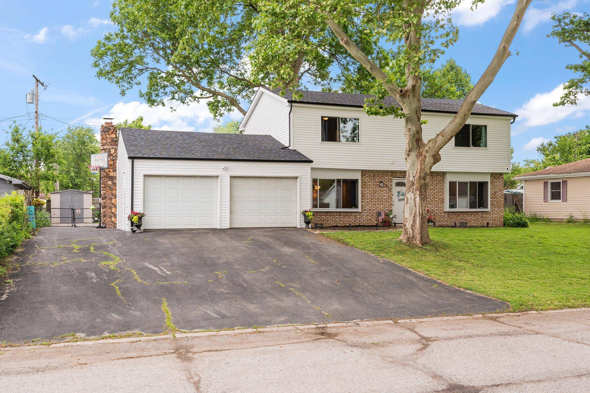 Valparaiso, IN 46385,373 Greendale DR