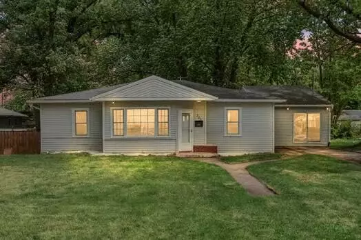 325 N Milton ST, Rensselaer, IN 47978