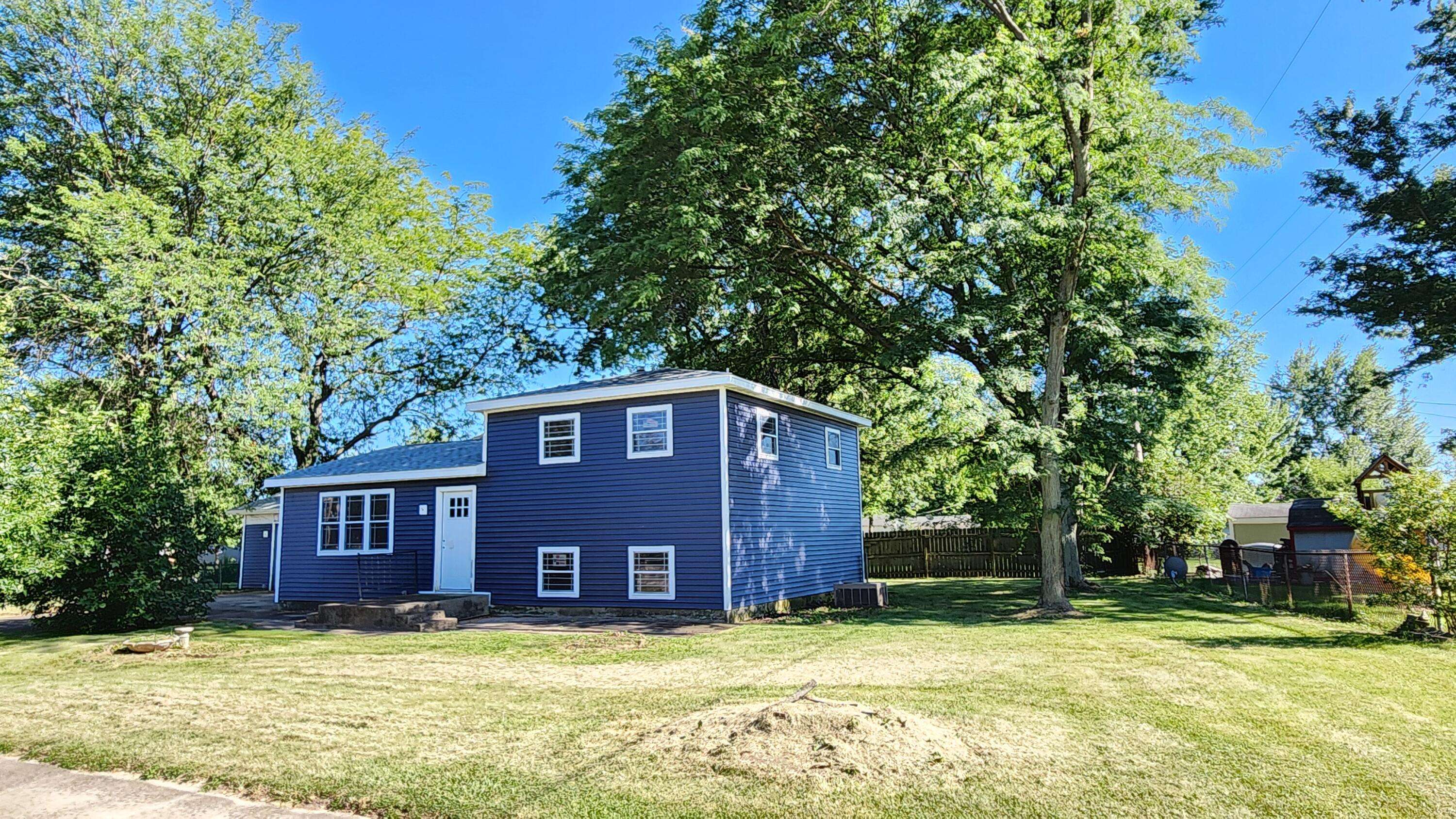 Lowell, IN 46356,1648 Driftwood DR