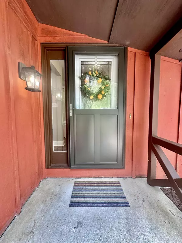 Crown Point, IN 46307,1935 Loganberry LN