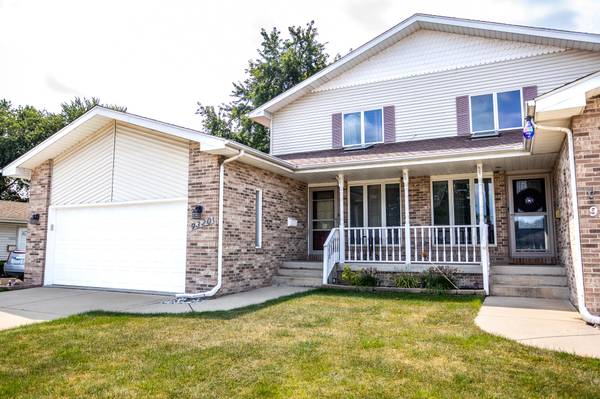 9320 Erie ST,  Highland,  IN 46322