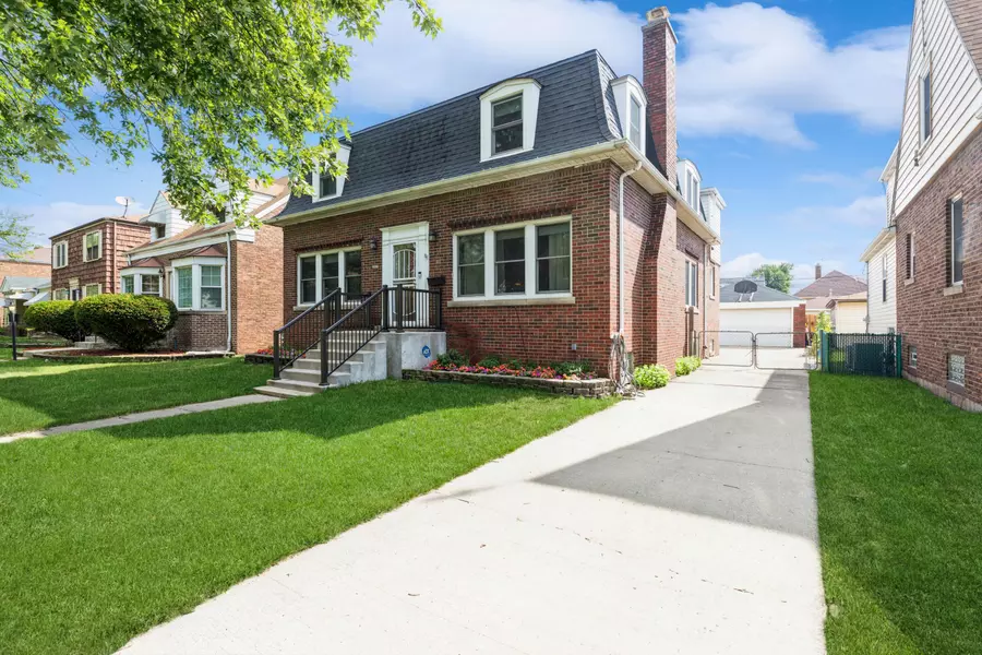 1527 Warwick AVE, Whiting, IN 46394