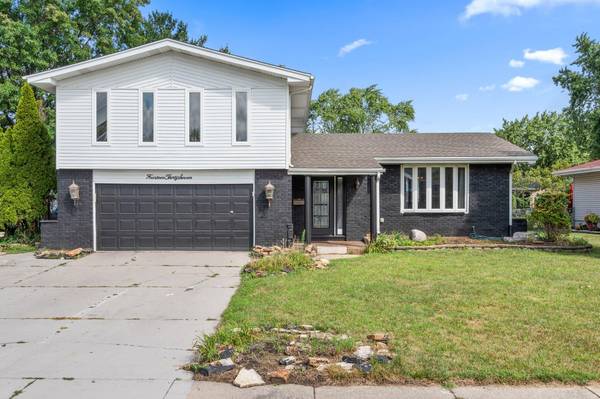 1437 Azalea DR,  Munster,  IN 46321