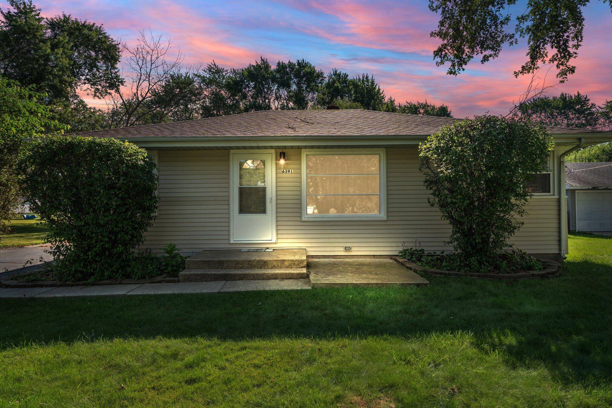 Merrillville, IN 46410,6391 Vermont ST