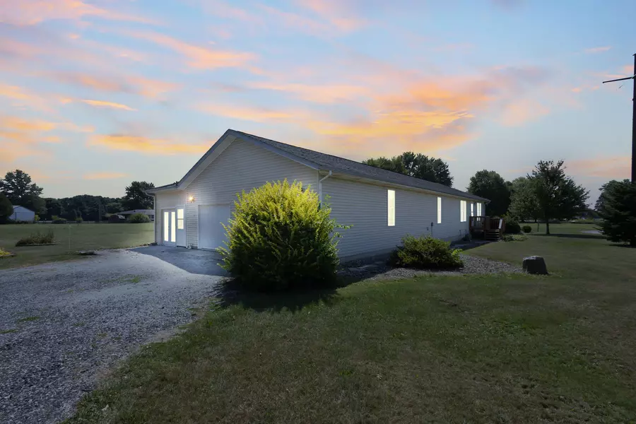 6244 E Bootjack RD, Rolling Prairie, IN 46371