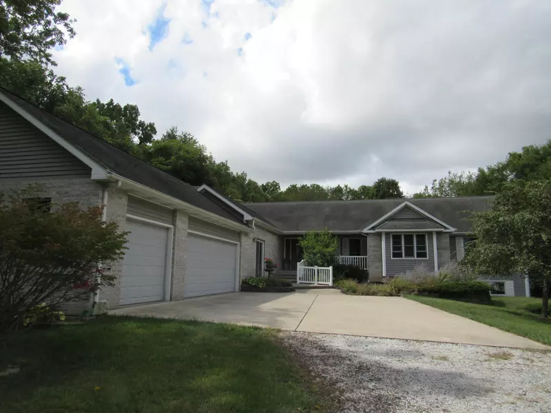 820 N 625, Westville, IN 46391