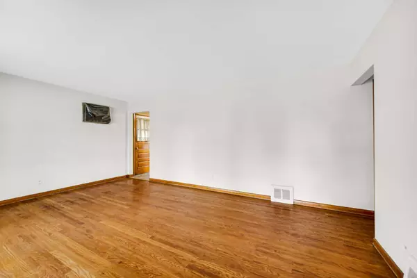 Hammond, IN 46324,7005 Northcote AVE