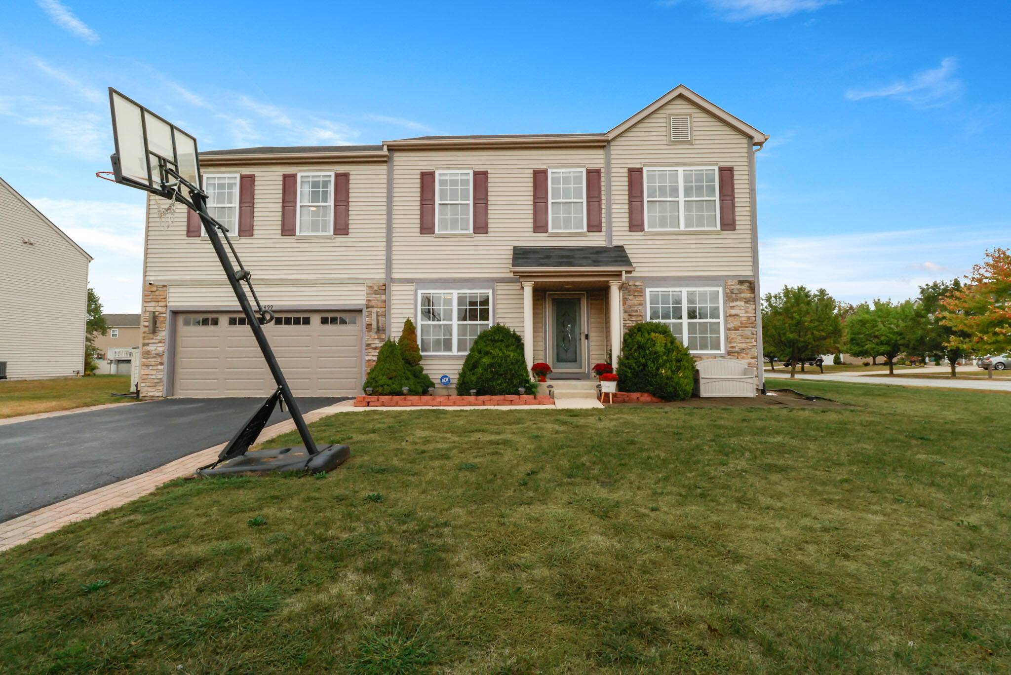 1499 Flagstone DR, Dyer, IN 46311