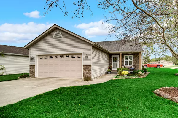 676 Coventry CT, Valparaiso, IN 46385