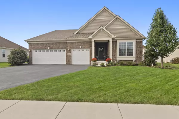 10440 Douglas DR, St. John, IN 46373