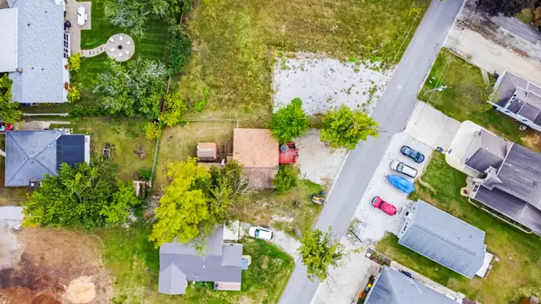 Syracuse, IN 46567,12358 N Kings DR