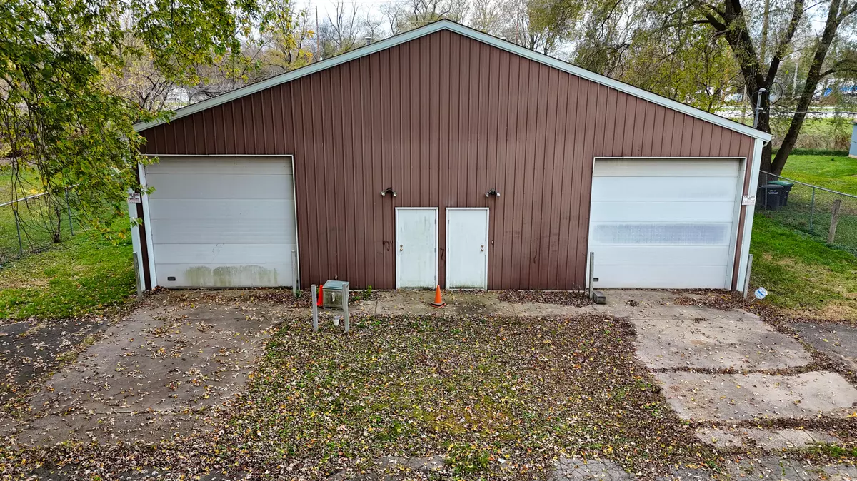 Portage, IN 46368,1370 Nealon DR