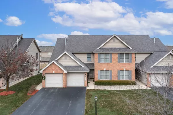 1180 Timberwood LN, Schererville, IN 46375