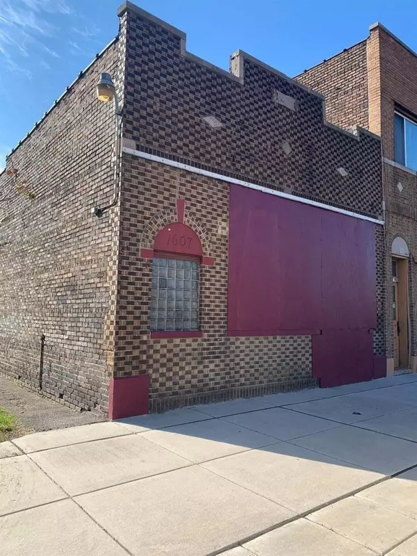 1607 Broadway ST, East Chicago, IN 46312