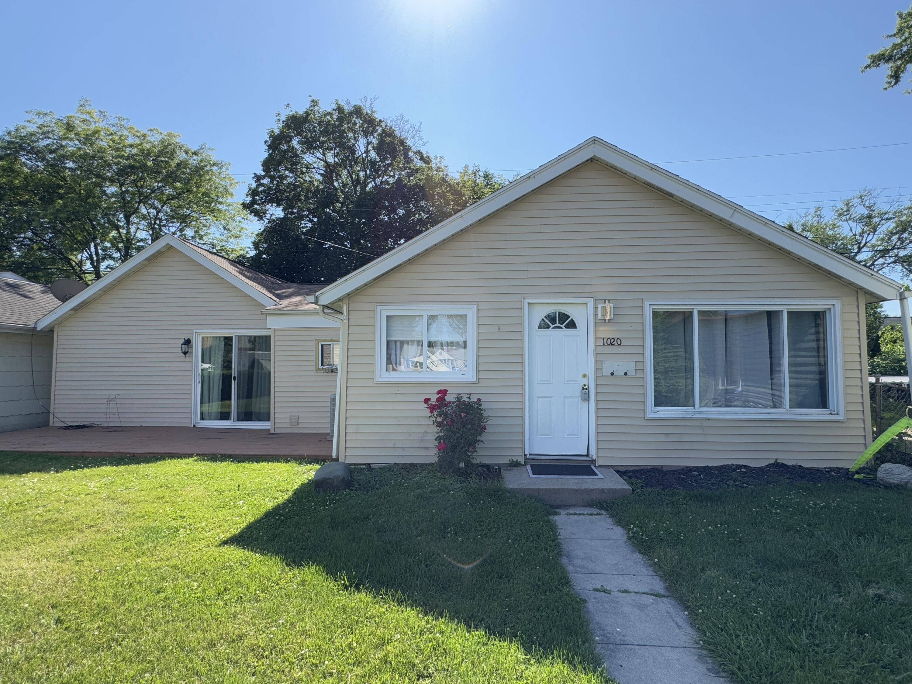1020 Lincoln ST, Hobart, IN 46342
